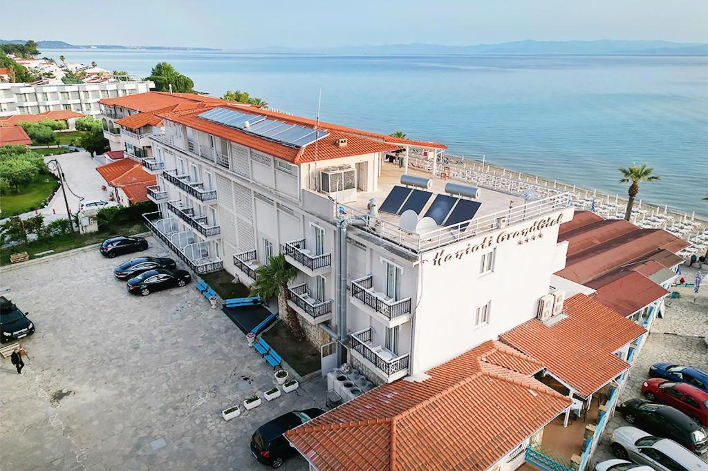 Hanioti Grandotel Exteriér fotografie